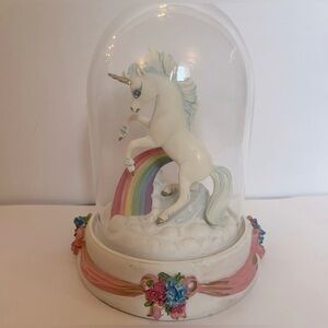 NIB The Franklin Mint “Unicorn Of dreams"  5 1/4" Tall w/ Glass Dome  New